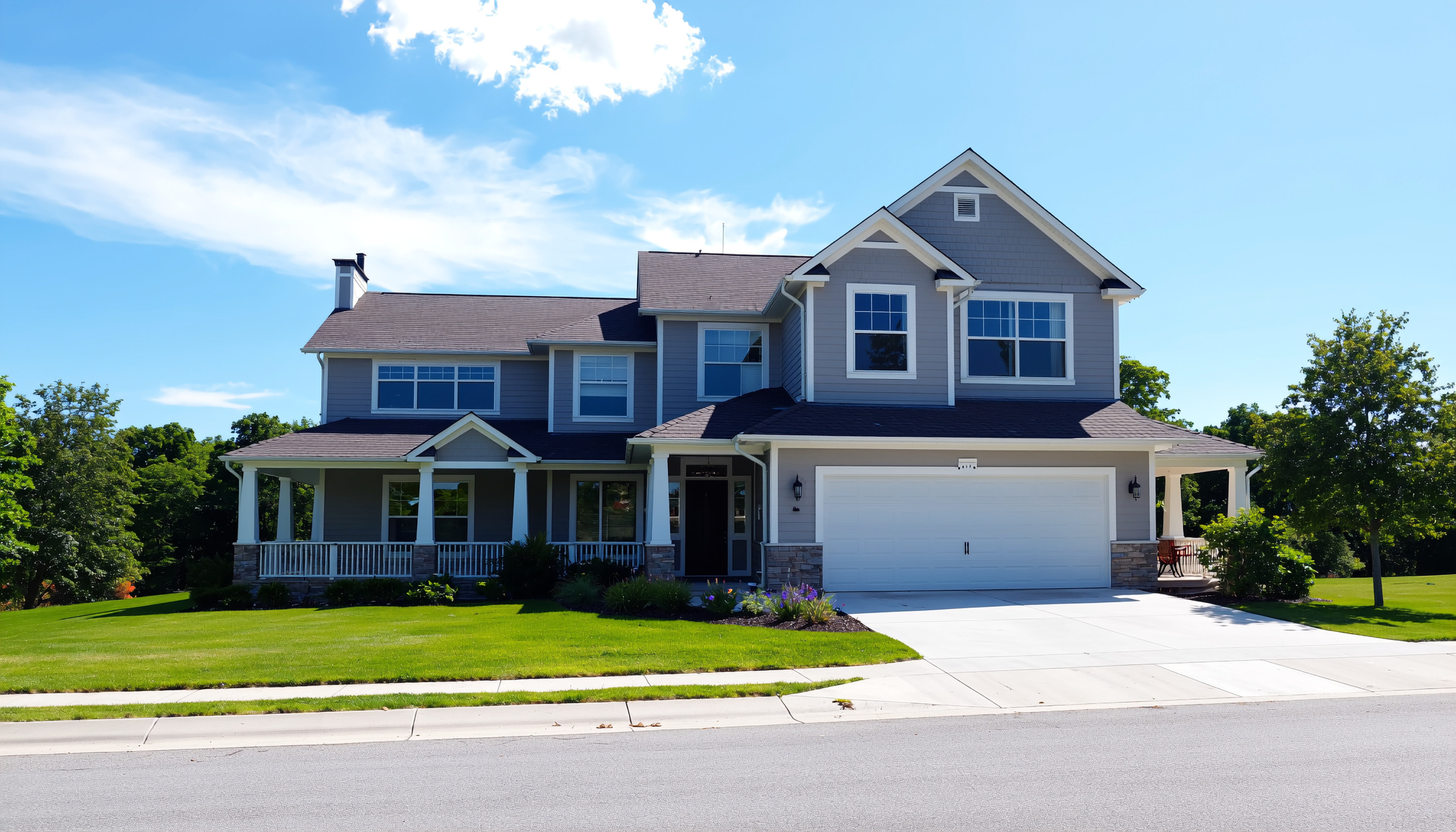 Long Island, NY with seamless rain gutter